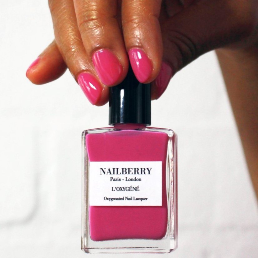 NAILBERRY - Lak na nechty - odtieň POMEGRANATE JUICE