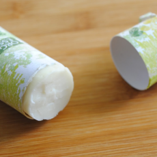 ORGANIC ESSENCE LEMON TEA TREE MINT DEODORANT - Tuhý, krémový deodorant se svěží vůní lemon tea tree a máty