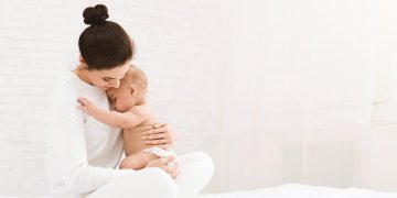 MATEŘSTVÍ - Jak se starat o pokožku v těhotenství a po porodu
