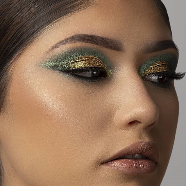 LOVINAH - EYE MAGIC EYESHADOW PALETTE