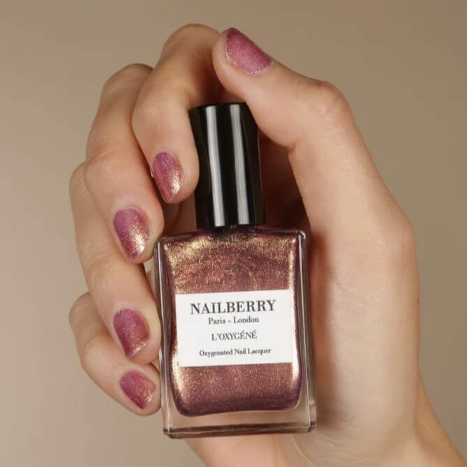 NAILBERRY - Lak na nechty odtieň PINK SAND